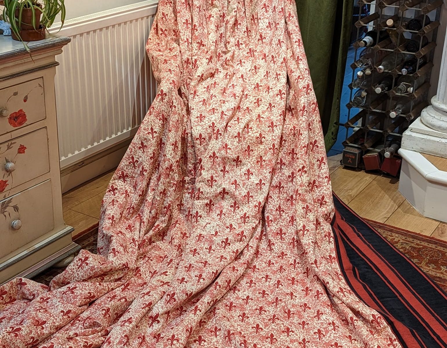 Red & White Fleur de Lys Pencil Pleat Interlined Second-Hand Curtains - Up to 2 pairs available