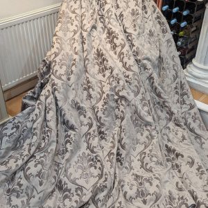 Immense Silver/Grey Damask Pinch Pleat Second-Hand Curtains W630 D232