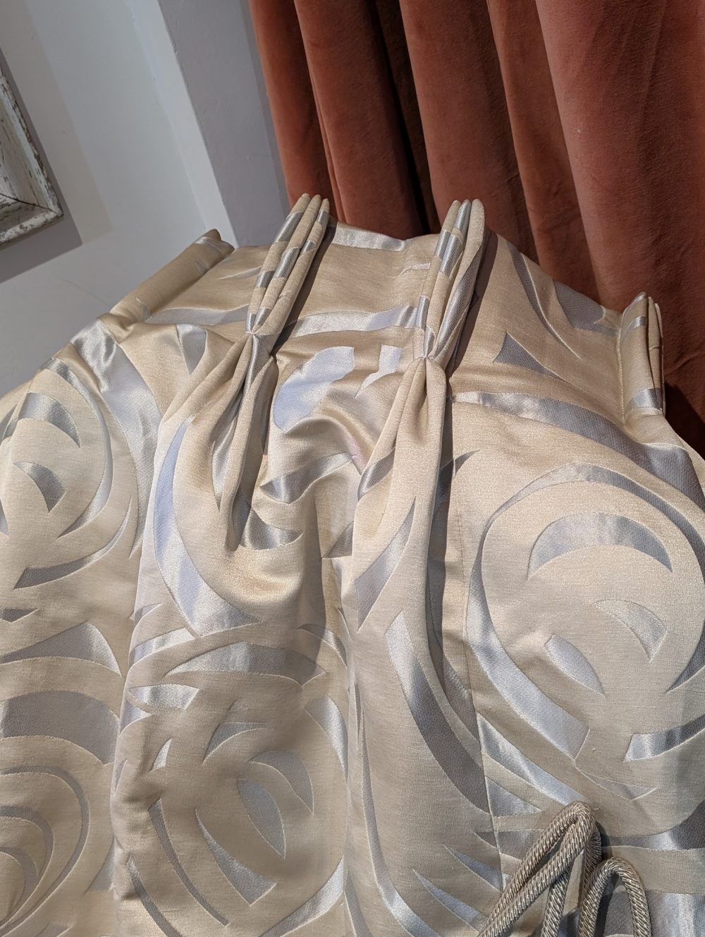 Cream & Silver Contemporary Pinch Pleat Second-hand Curtains W188 D236 - 6 Pairs Available - Image 6