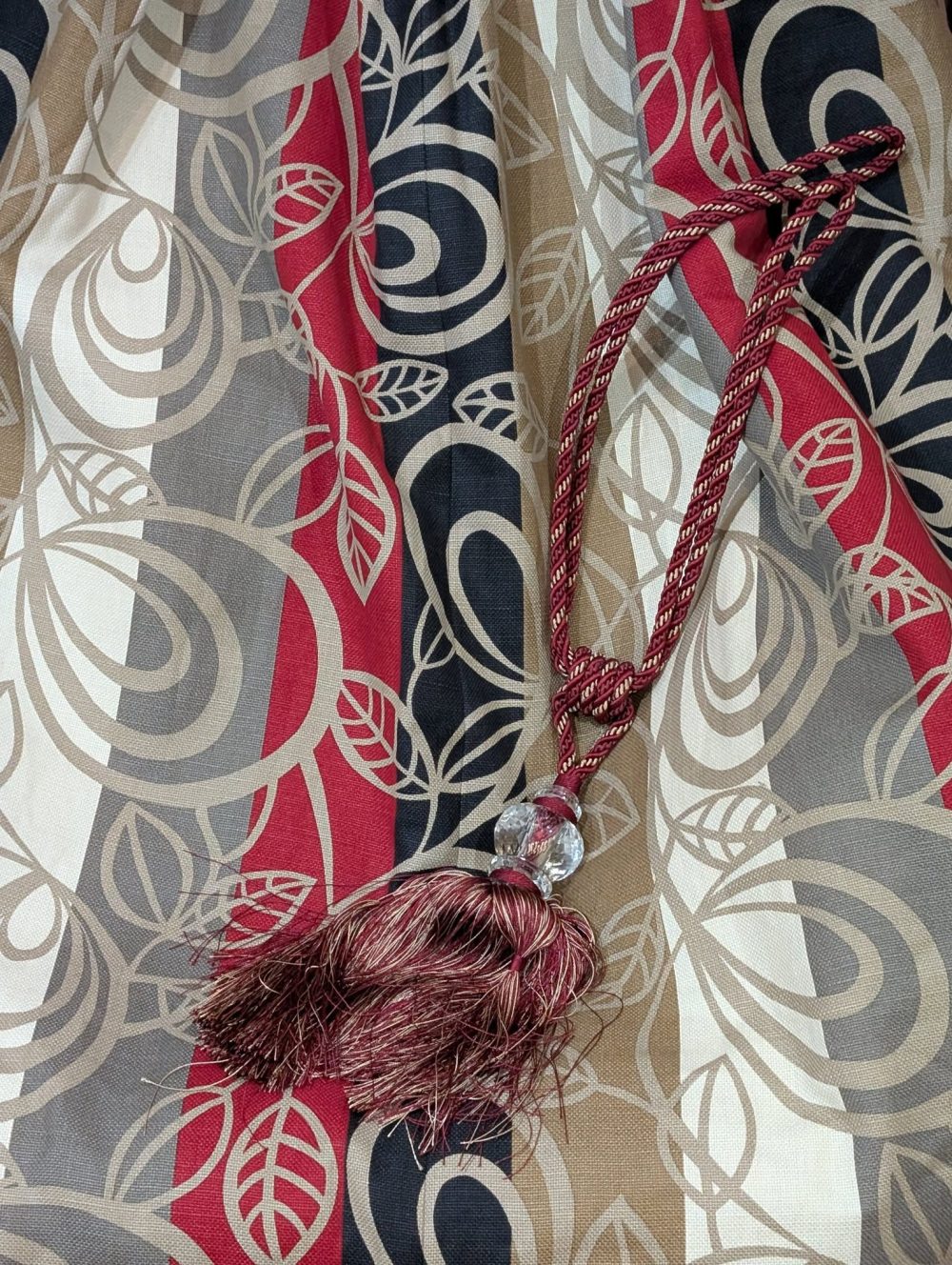 Red Black & Cream Harlequin 'Amalfi' Second-Hand Curtains W224 D230 - Image 4