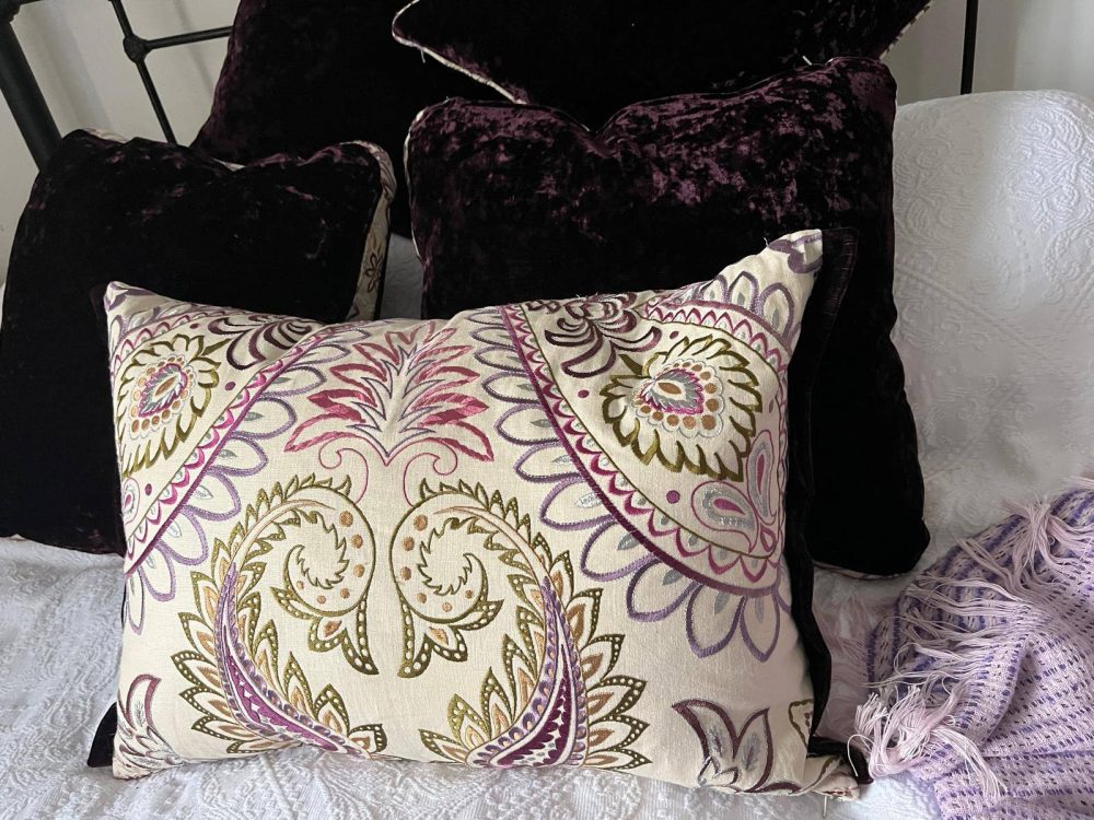 5 Beautiful Zoffany Fabric Cushions in 3 Variations - £45 per cushion - Image 8