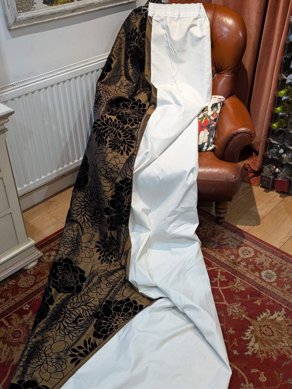 Black and Tan Leaf Pattern Pencil Pleat Second-Hand Curtains W135 D300 - Image 5