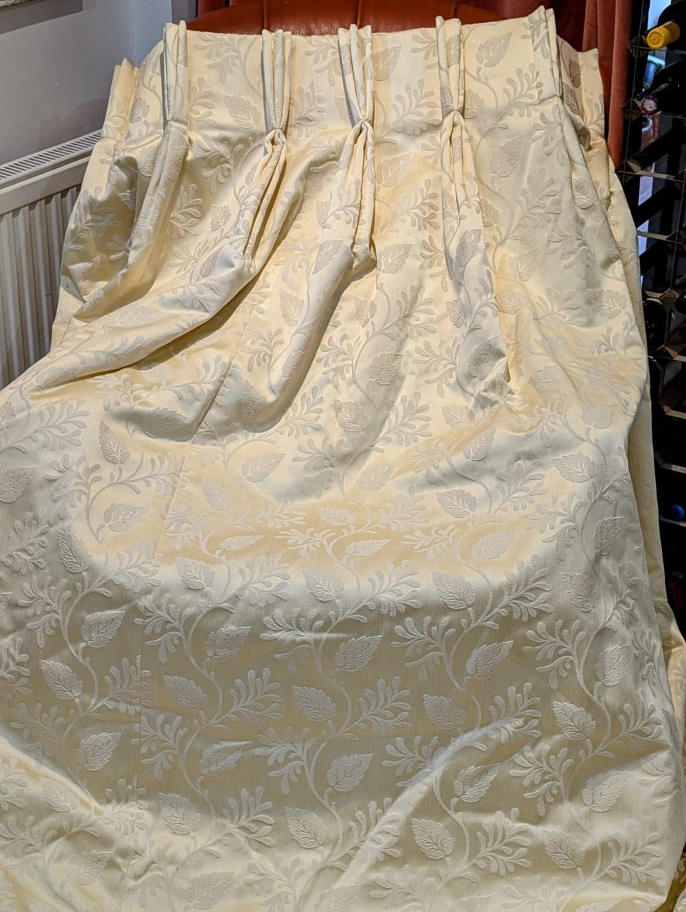Light Gold Damask Style Pinch Pleat Second-Hand Curtains W220 D253 - Image 3
