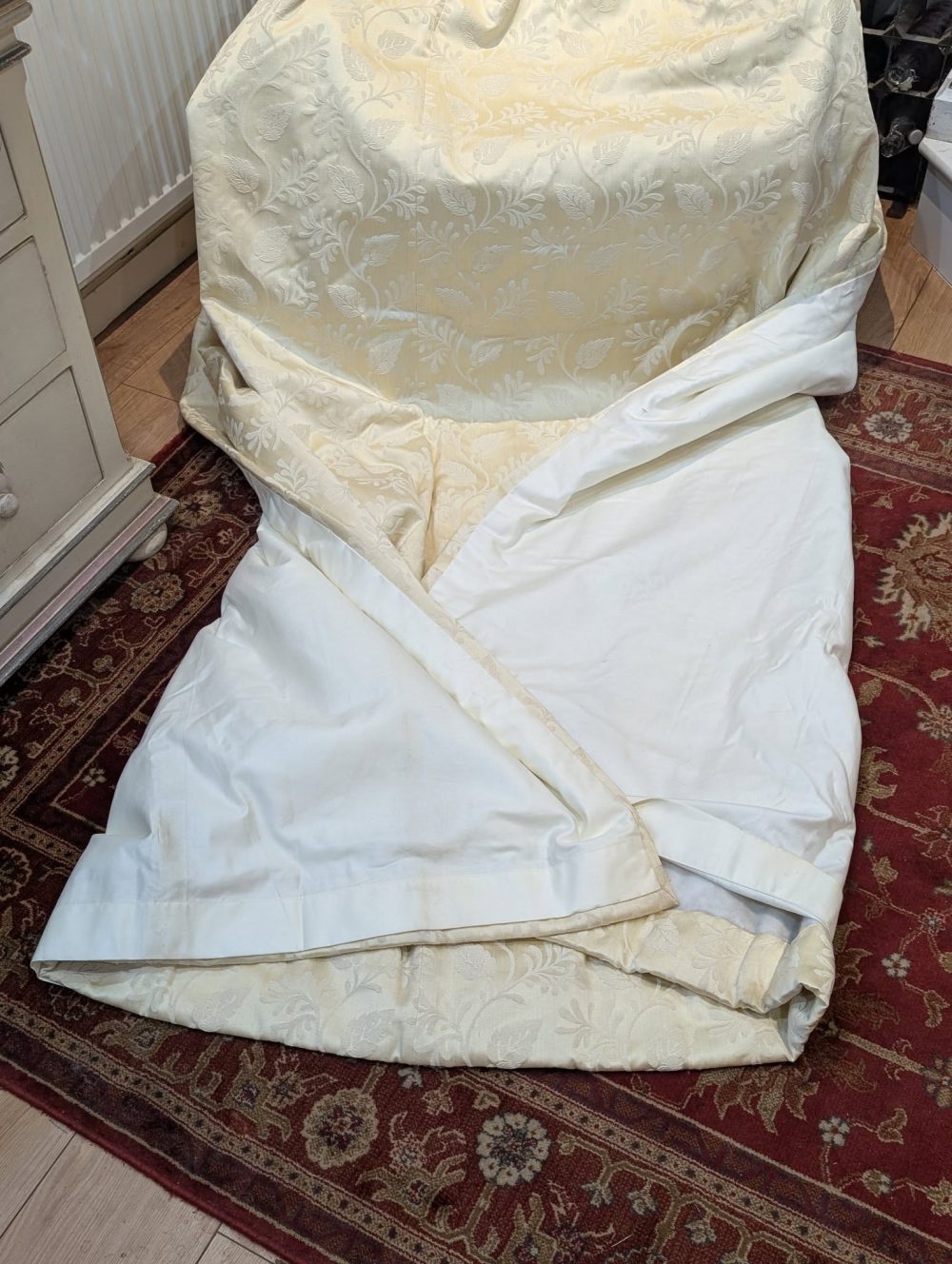 Light Gold Damask Style Pinch Pleat Second-Hand Curtains W220 D253 - Image 5