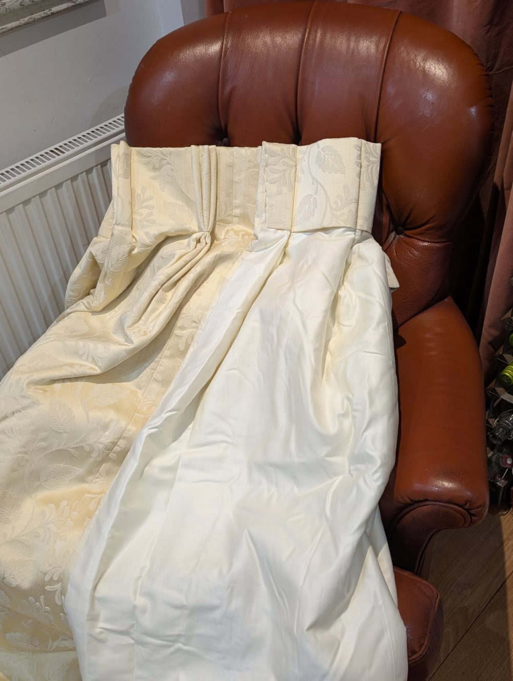 Light Gold Damask Style Pinch Pleat Second-Hand Curtains W220 D253 - Image 7