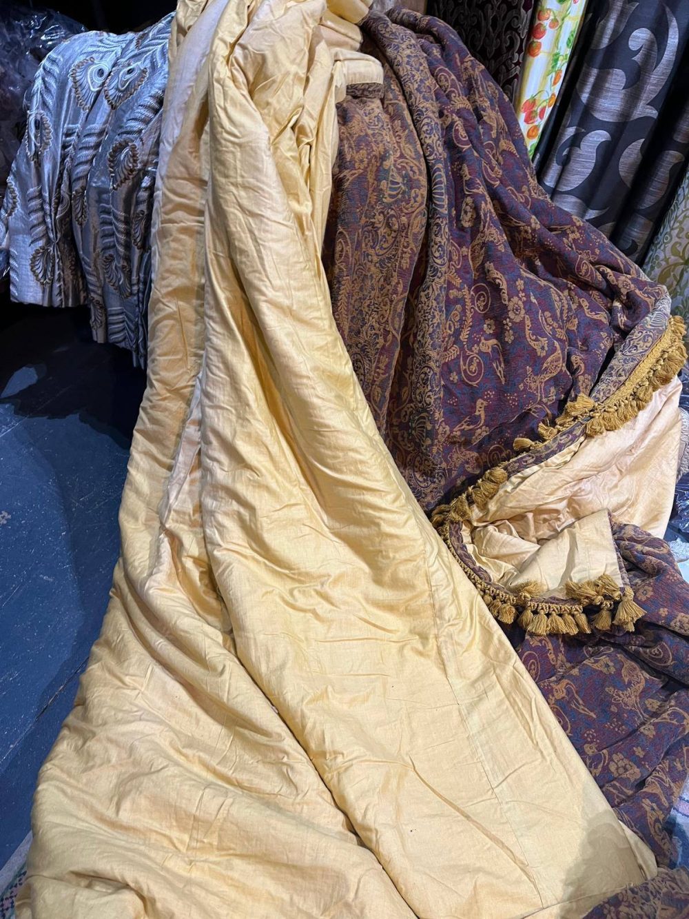 Stunning Wide Mulberry Goblet Pleat Second-Hand Curtains W406 D290 - Image 9
