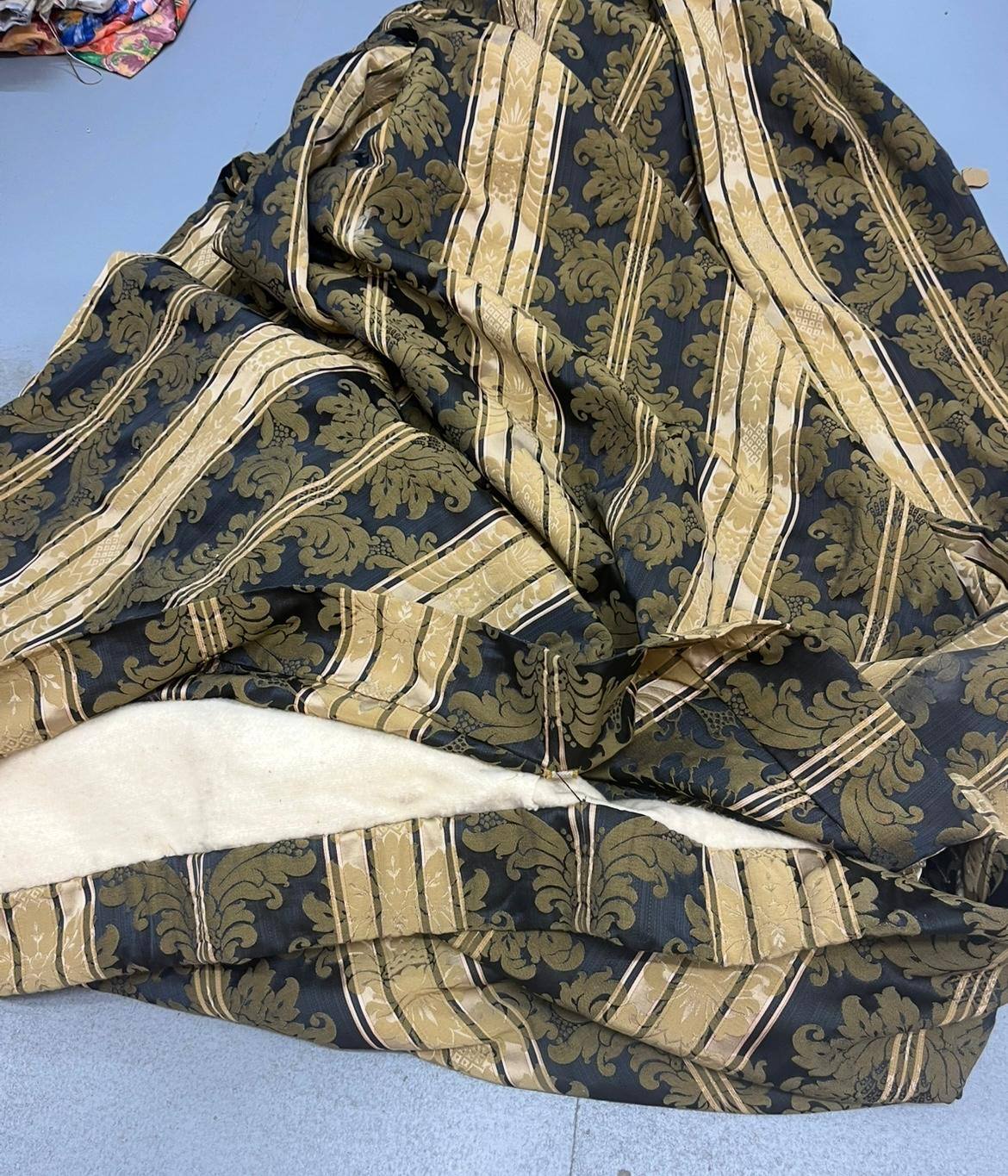 Black and Gold Damask Double-Sided Goblet Pleat Second-Hand Curtains W310 D277 - Image 5