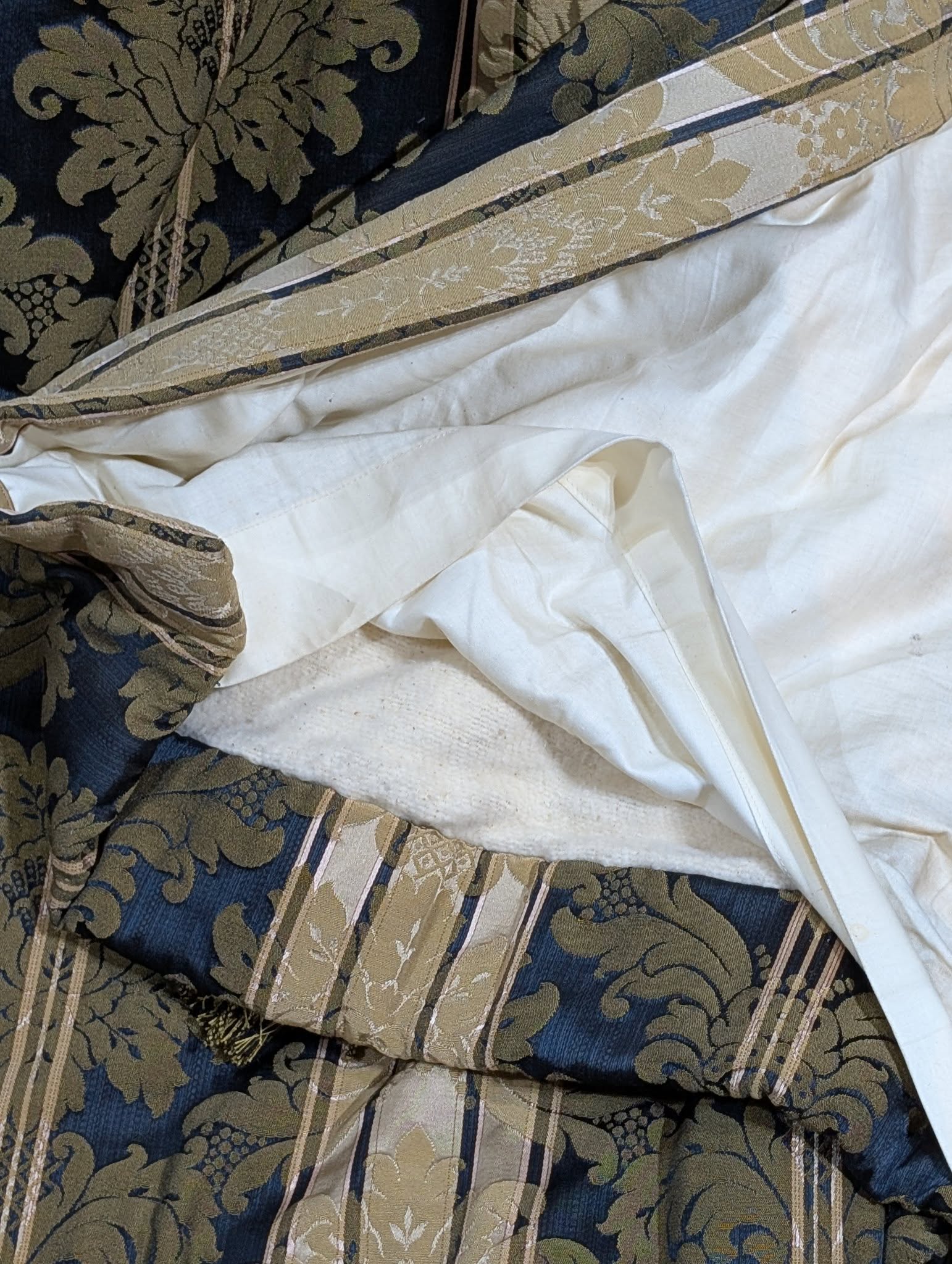 Black and Gold Damask Interlined Second-Hand Curtains W243 D272 - Image 6