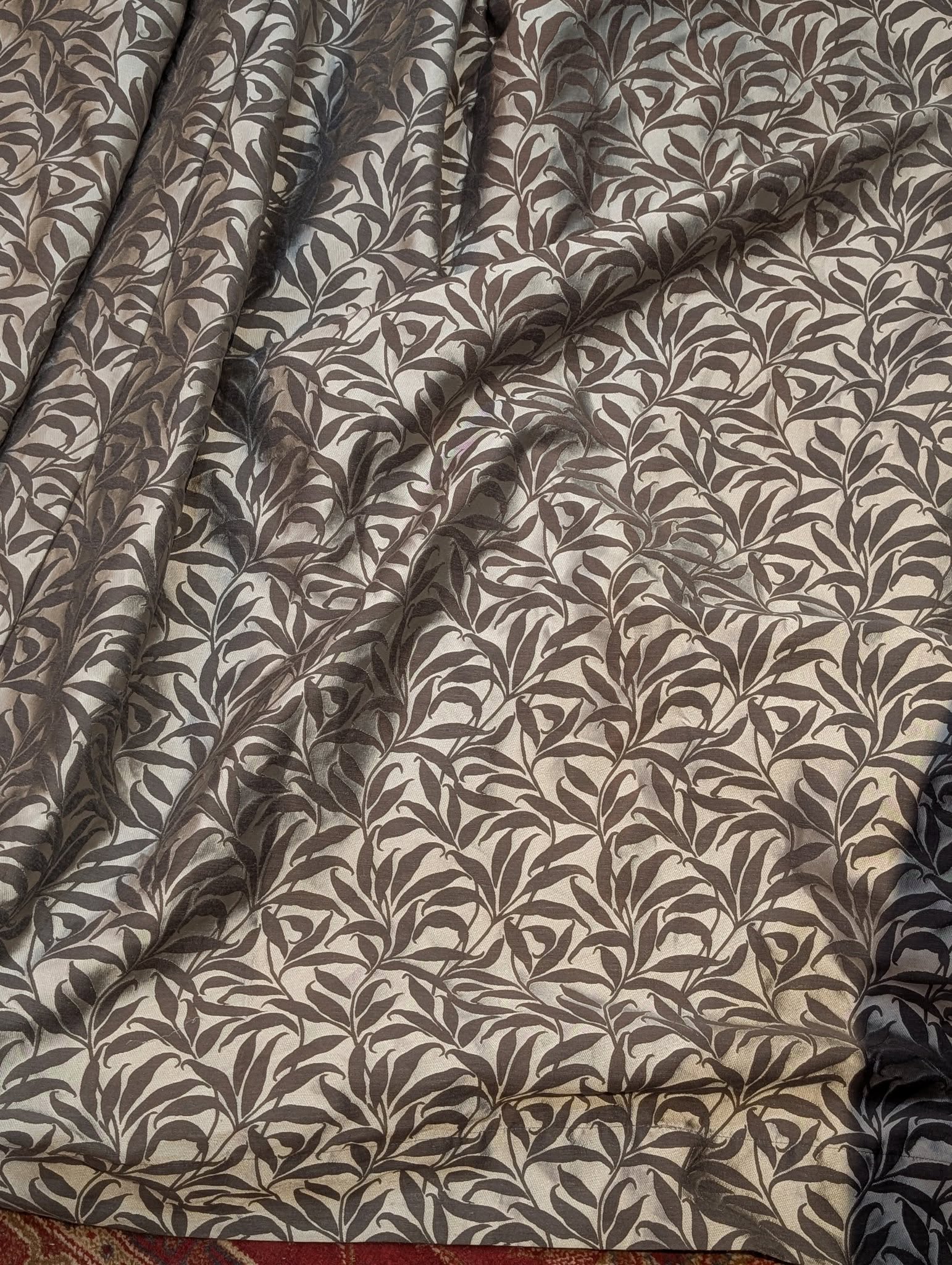 Wide Leaf Pattern Pencil Pleat Blackout Second-Hand Curtains - W391 D278 - Image 4