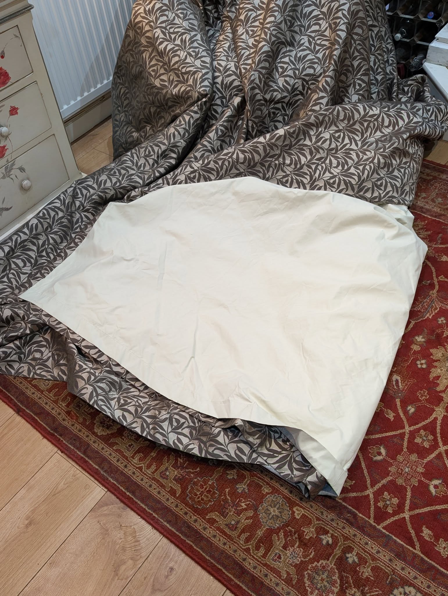 Wide Leaf Pattern Pencil Pleat Blackout Second-Hand Curtains - W391 D278 - Image 5