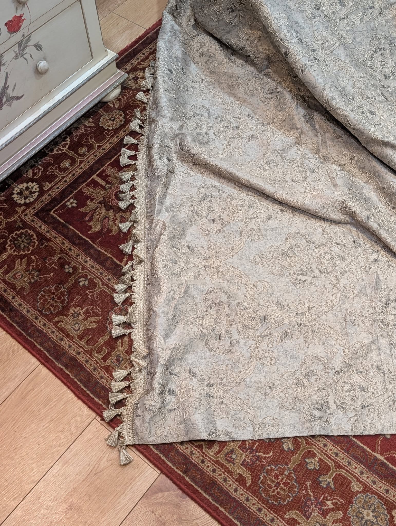 Taupe Lace Effect Pencil Pleat Second-Hand Curtains - W274 D277 - 2 Pairs Available - Image 4