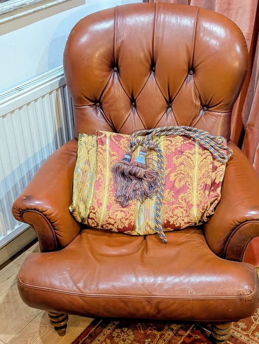 Long Red Silk Damask Pencil Pleat Second-Hand Curtains W188 D280 - 2 Pairs Available - Image 9