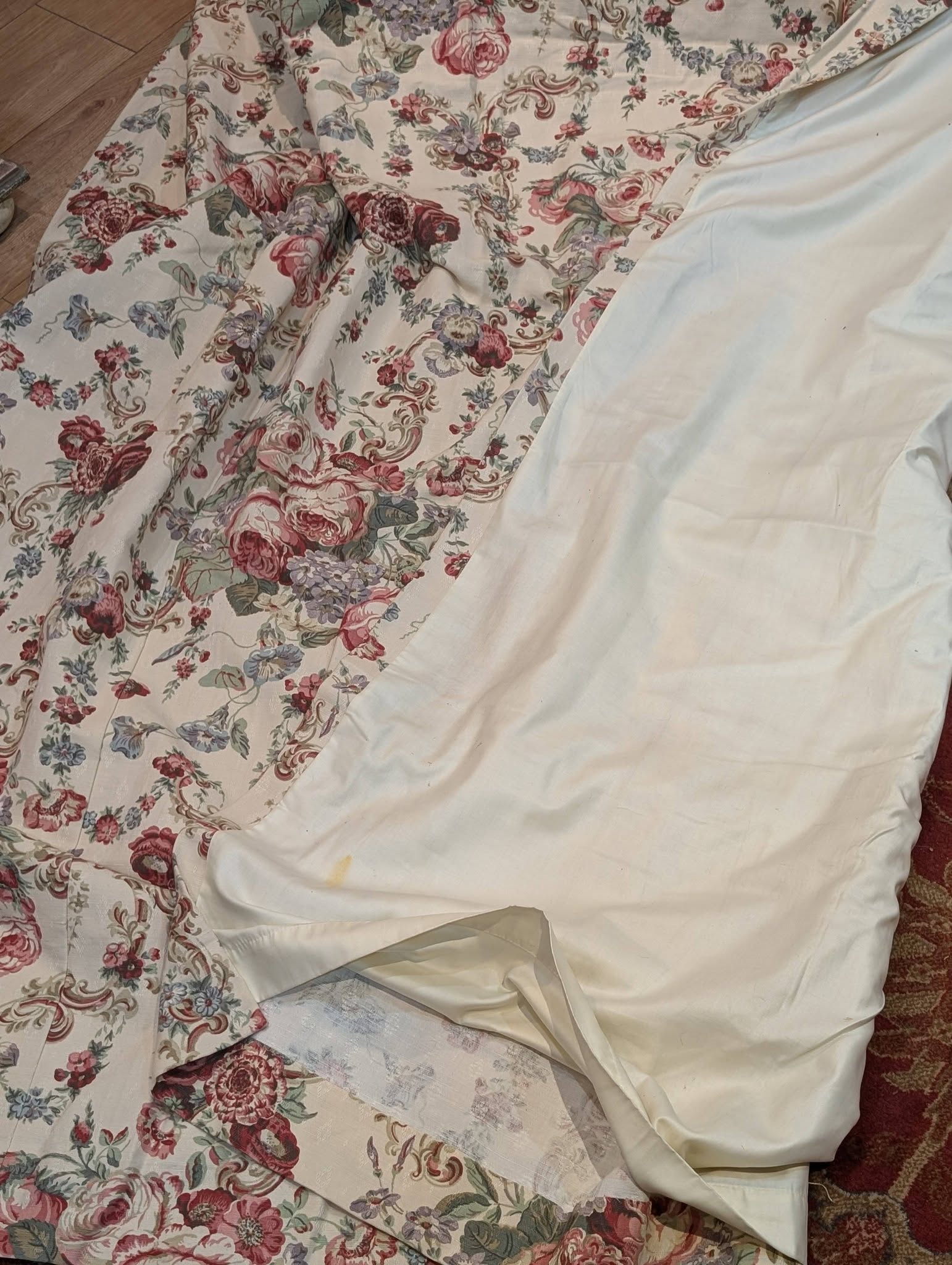 laura5 - Divinely Vintage Interiors