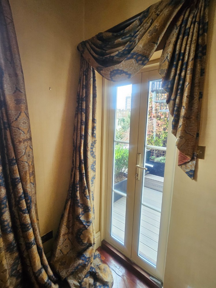 yvonne7 - Divinely Vintage Interiors