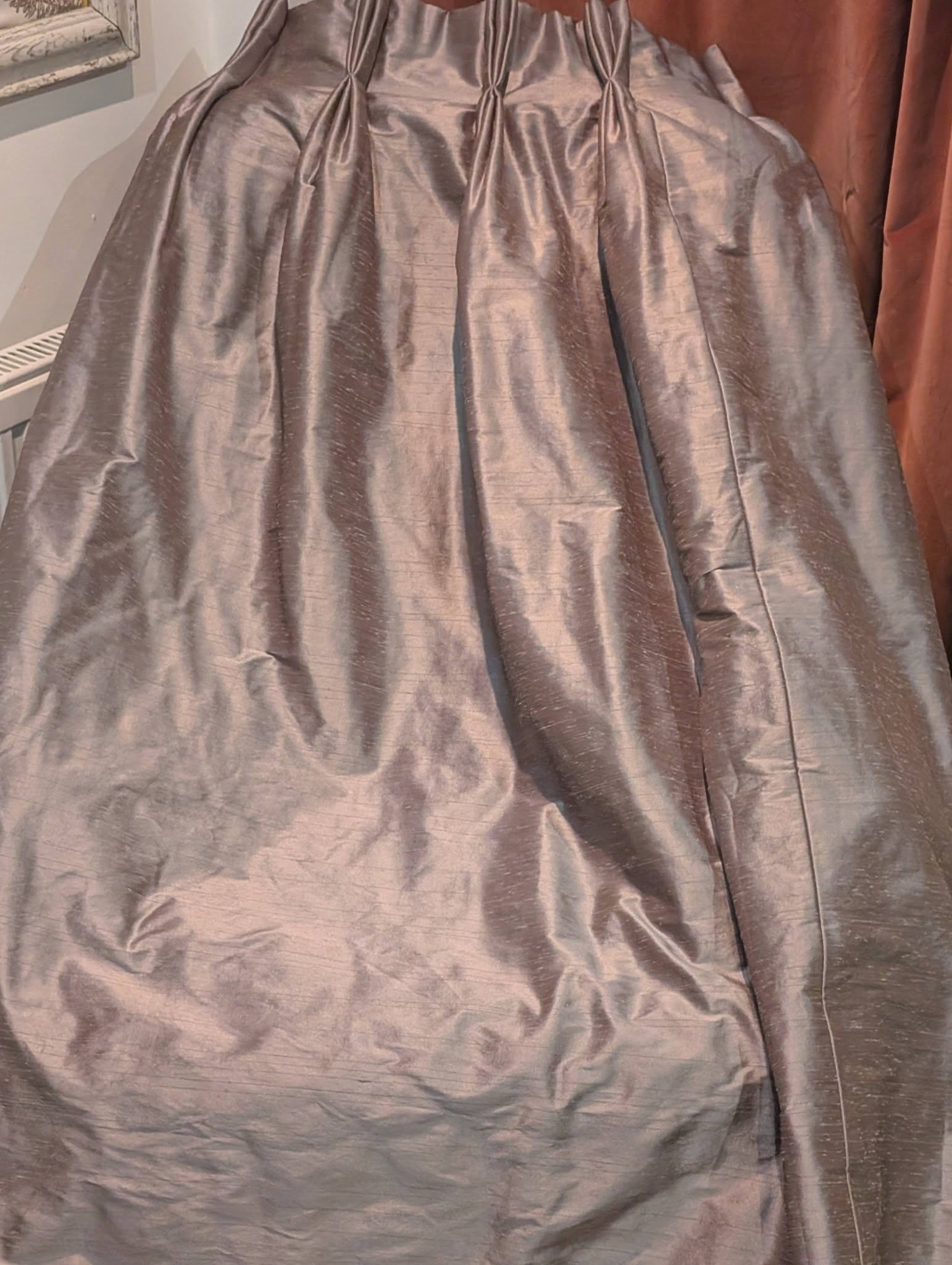 Silvery Grey Harlequin Silk Pinch Pleat Second-Hand Curtains W180 D242 - 2 Pairs Available - Image 3