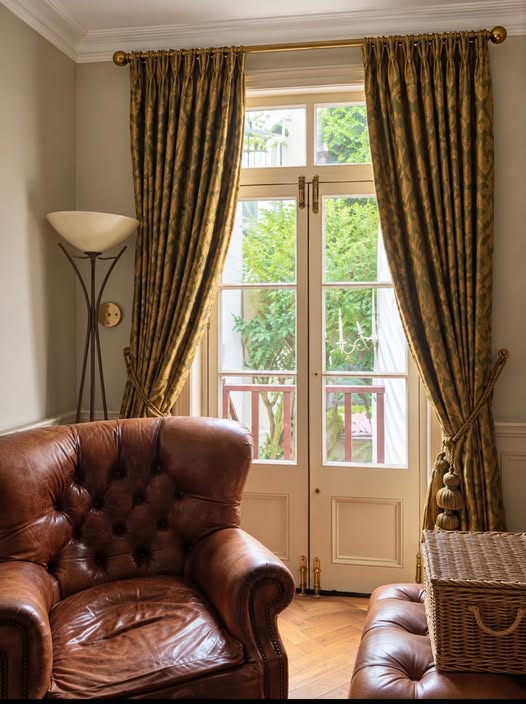Antique Gold Raw Silk Pinch Pleat Second-Hand Curtains - Image 8