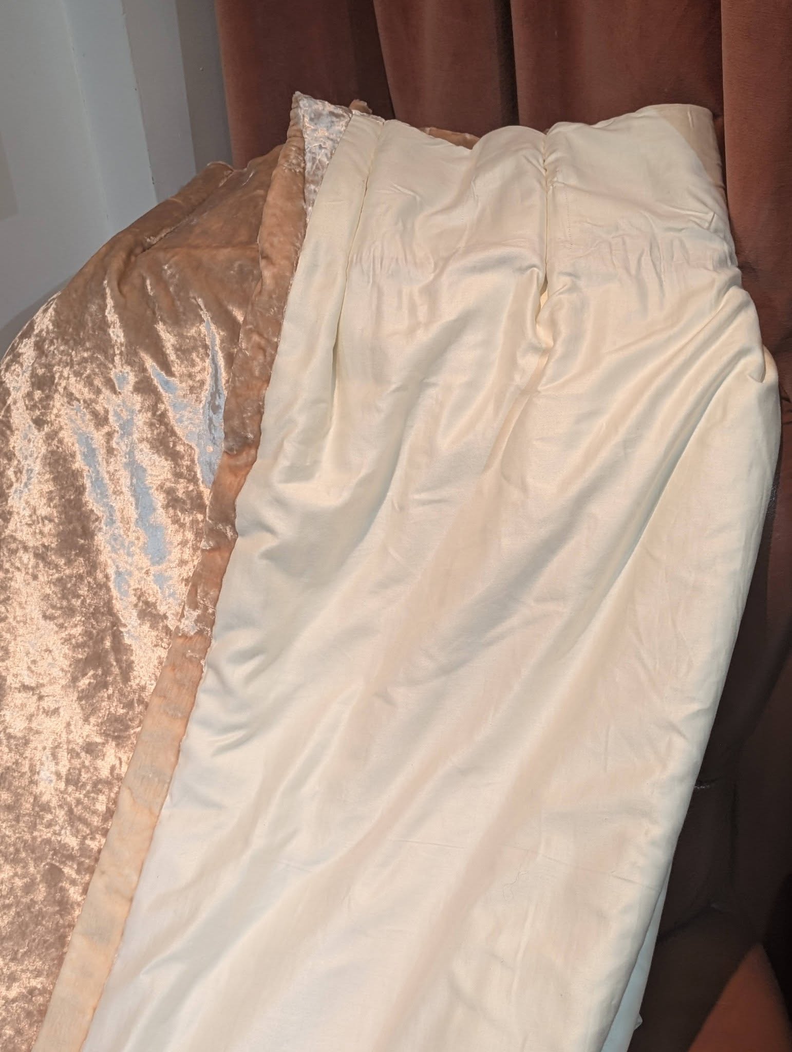 Champagne Crushed Velvet Pinch Pleat Second-Hand Curtains - Image 8